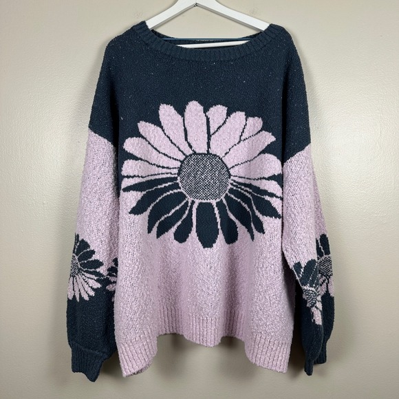 Free People Sweaters - Free People Women's Medium Sweater Navy Lavender Daisy Floral Oversized Boho